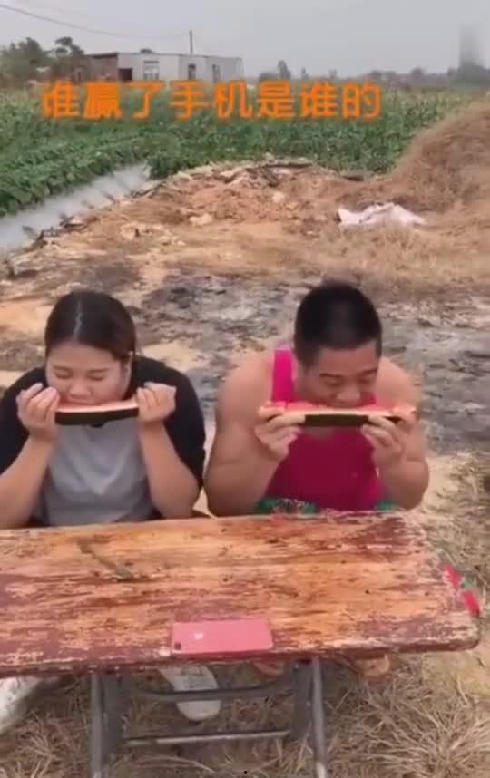 逗别人吃瓜,逗你吃瓜，共享欢乐时光