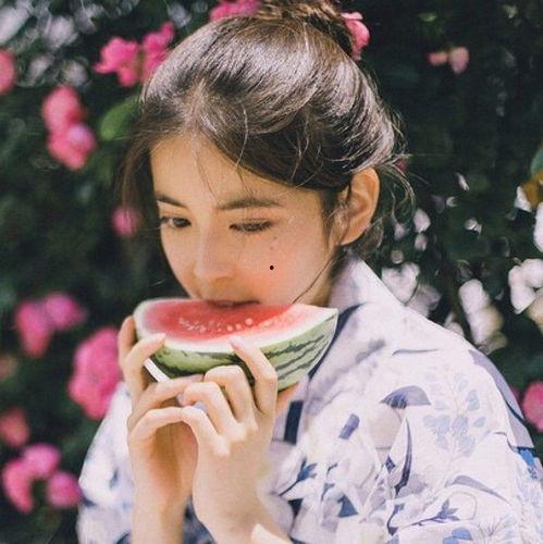 甜心吃瓜头像男,揭秘校园里的“瓜王”风采